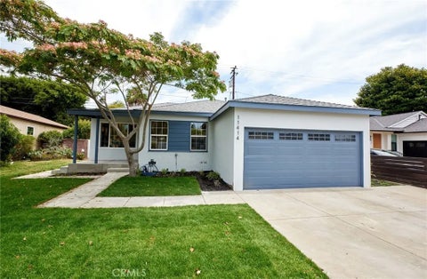 Photo of 11414 Segrell WAY, Culver City, CA 90230 (MLS # CV26123461)