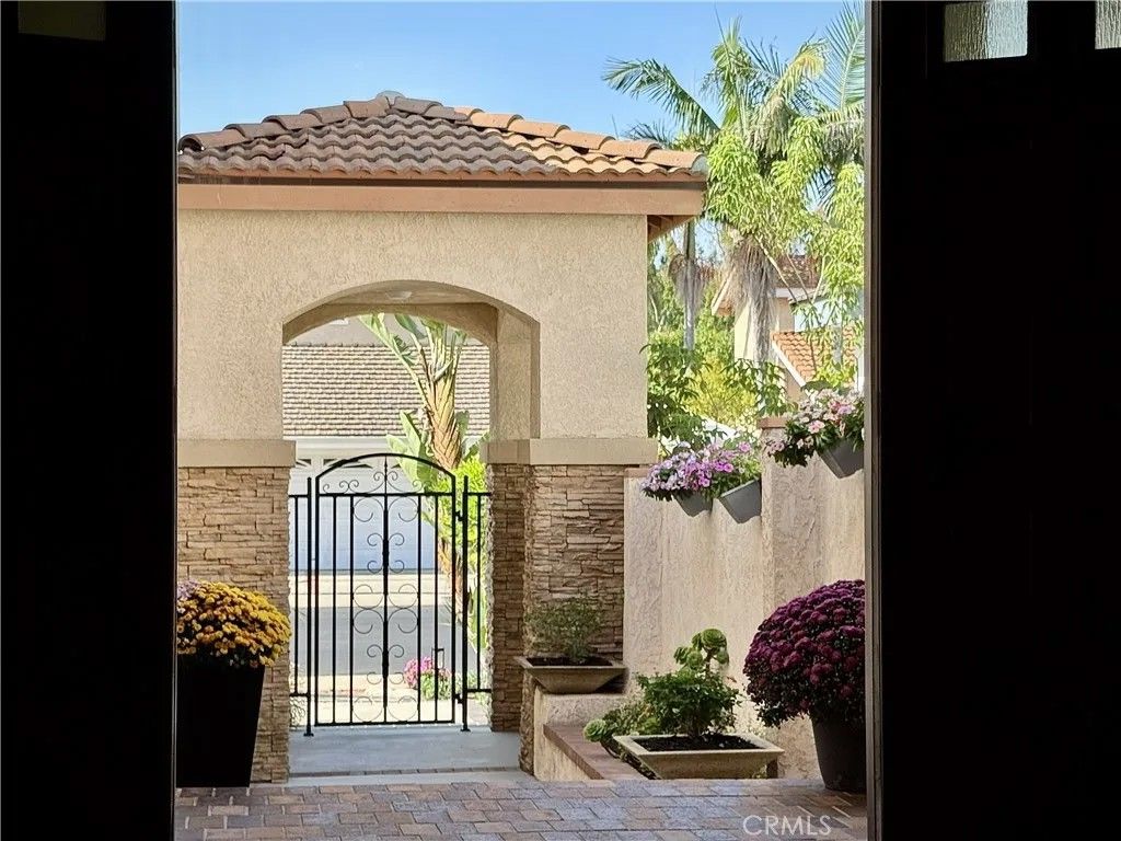 Photo of 29 Sandstone, Irvine, CA 92604 (MLS # PW25239112)