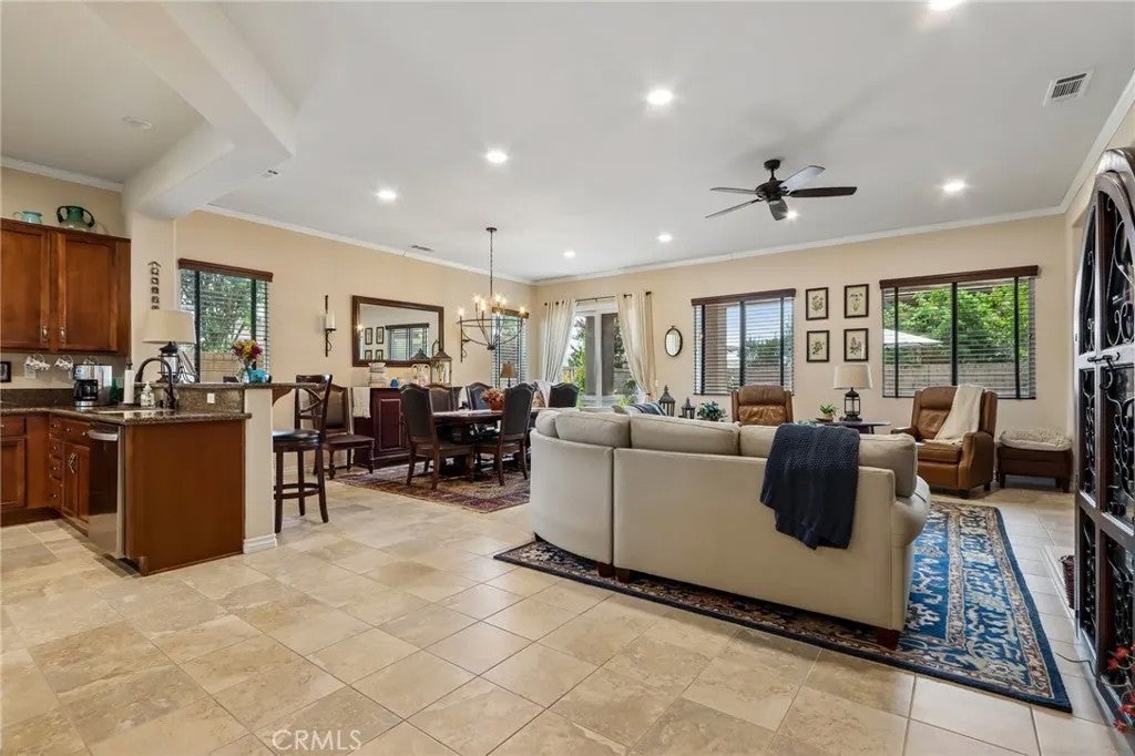 1645 Camino Cresta