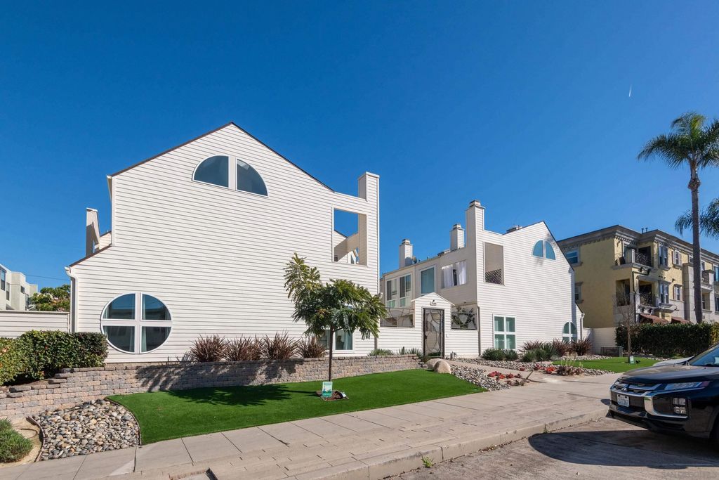 Photo of 7585 Eads Ave #A, La Jolla, CA 92037 (MLS # 250041935)