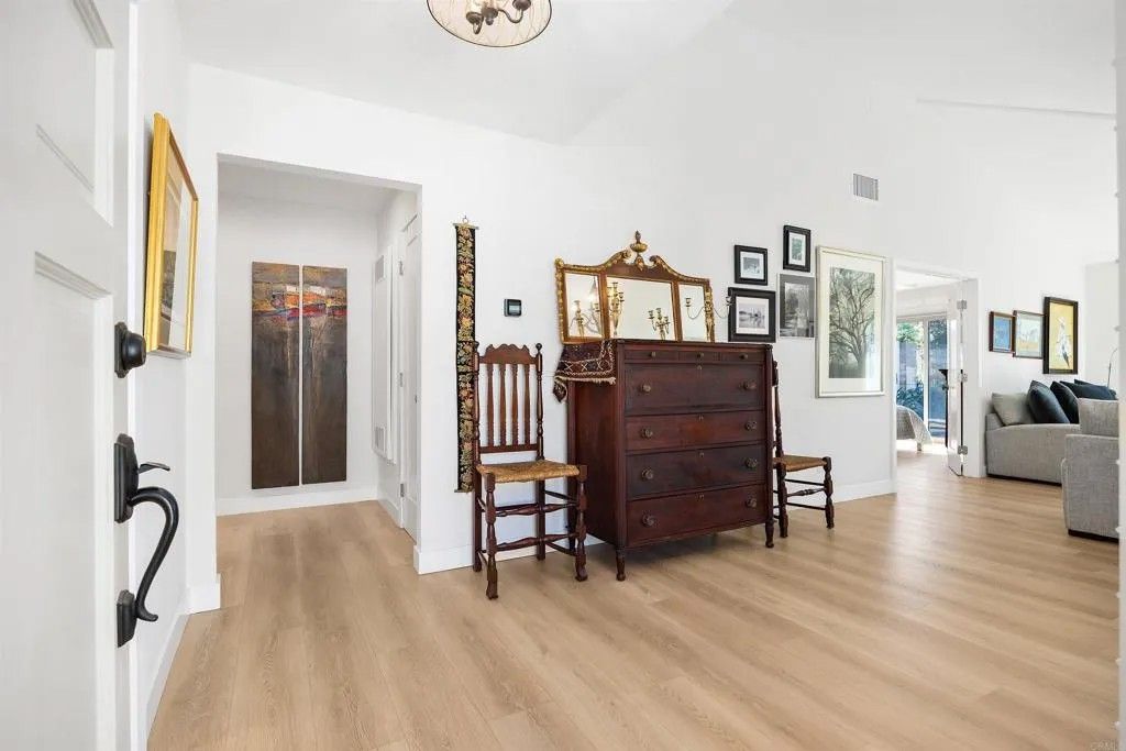 Photo of 907 Wentworth Circle, Vista, CA 92081 (MLS # NDP2604389)