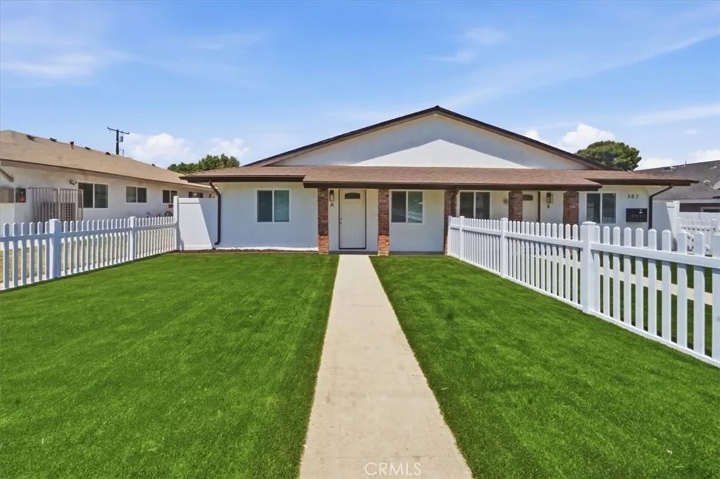 307 N Tustin