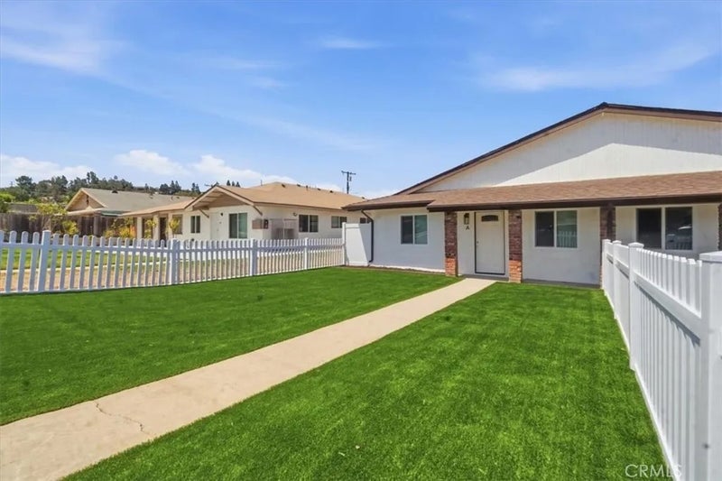 307 N Tustin