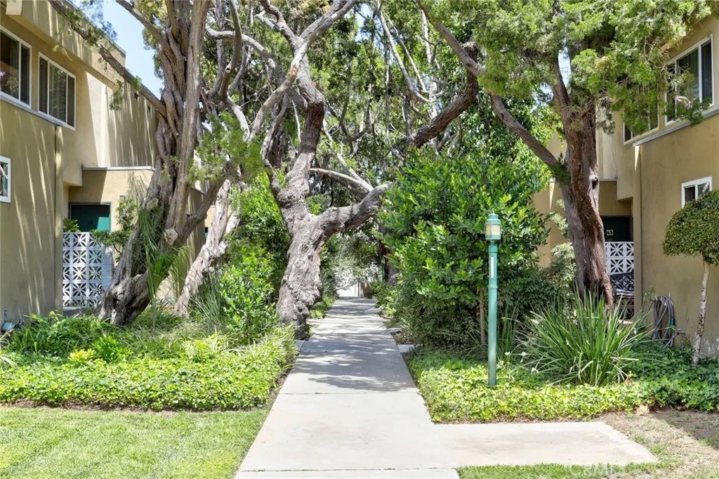 11138 Aqua Vista Street 9