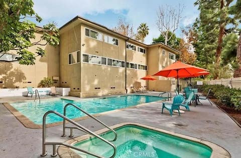 Property photo of 11138 Aqua Vista Street 9, Studio City, CA 91602