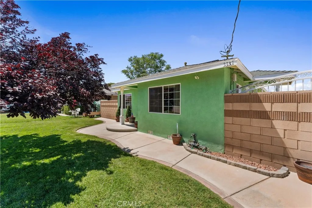 3333 W Avenue L4