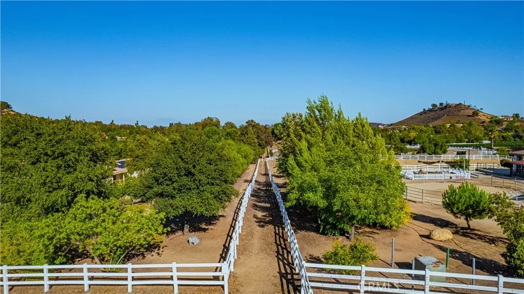 19315 Avenida Cordoba