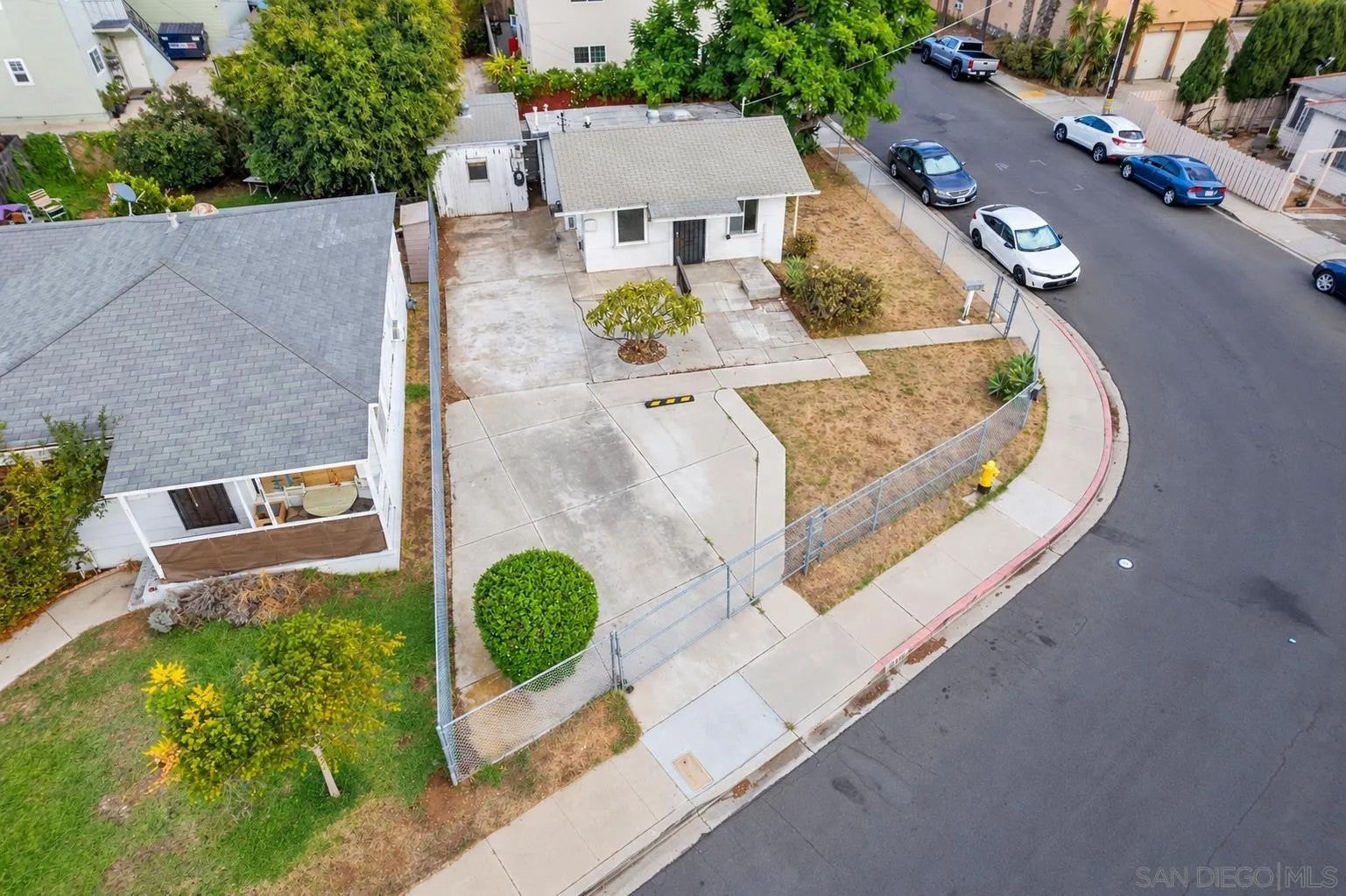 2716 Columbine St.