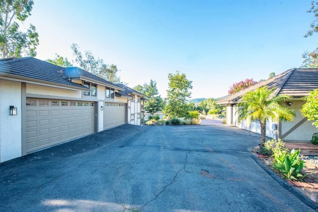 2730 Mountain View Drive