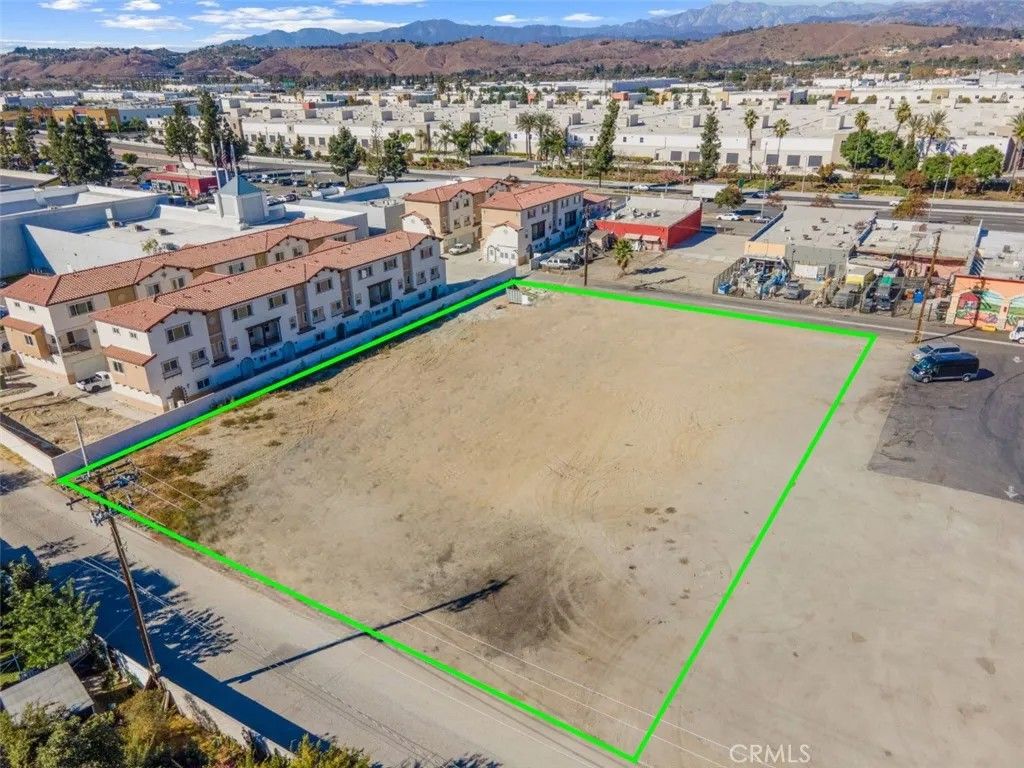 Photo of 1614 W Mission Blvd (B) Blvd, Pomona, CA 91766 (MLS # DW26008542)