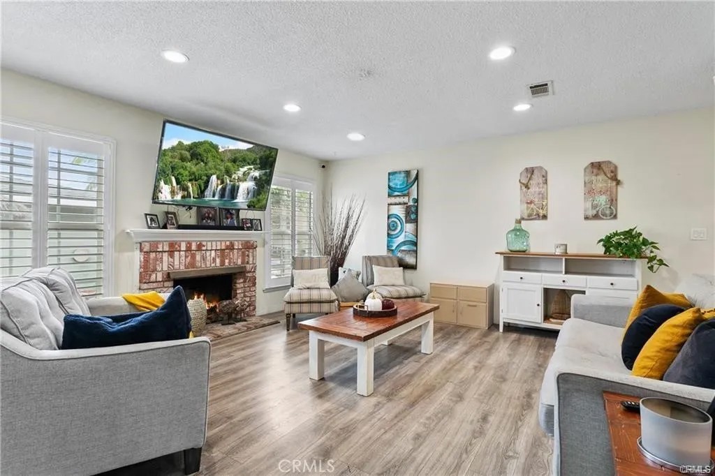 1303 N Merona