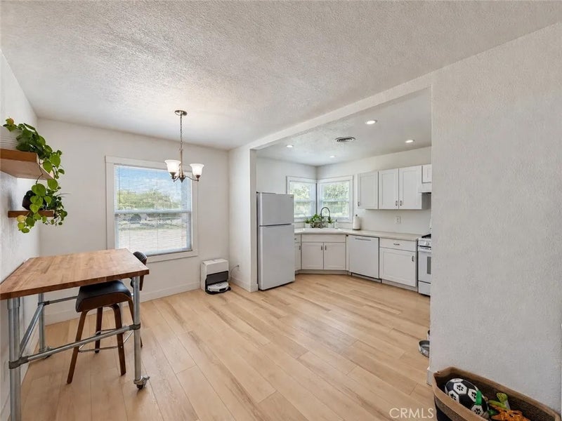 459 N 1st