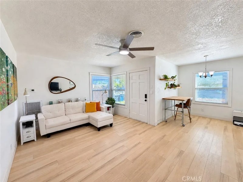459 N 1st