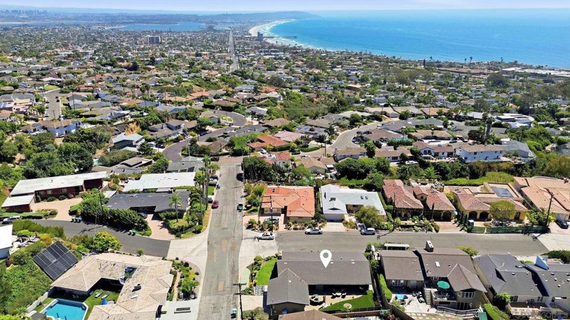 1044 Avenida Amantea