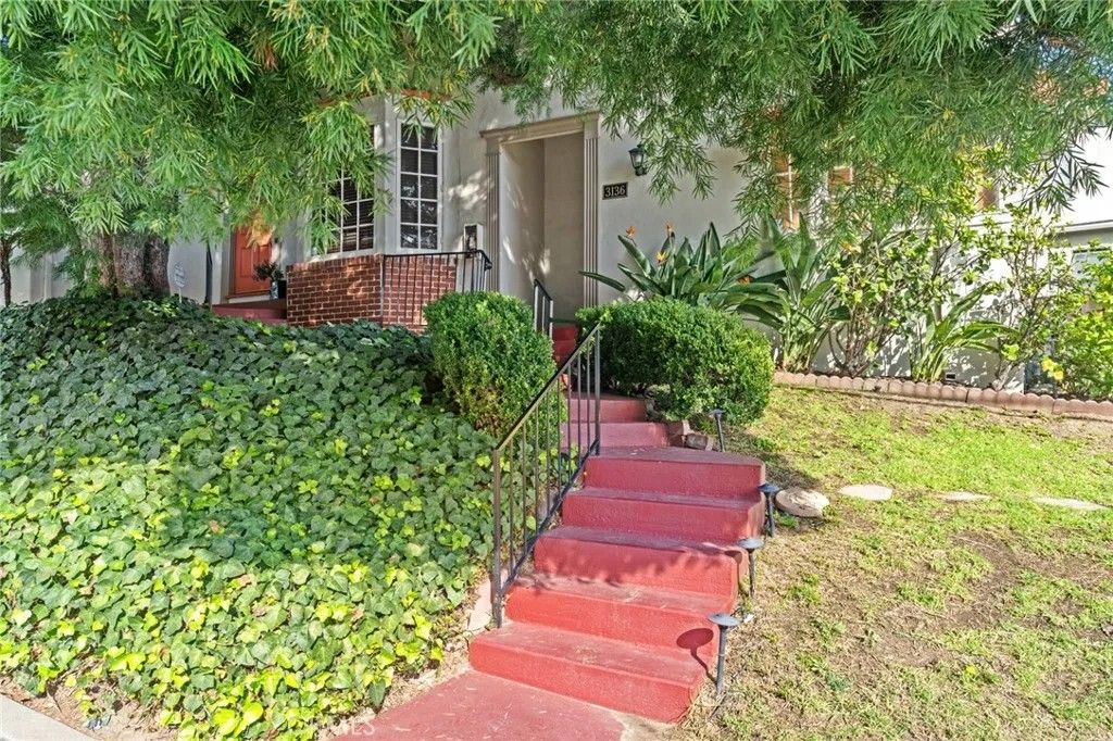 Photo of 3136 Griffith Park Boulevard, Los Feliz, CA 90027 (MLS # BB26011286)