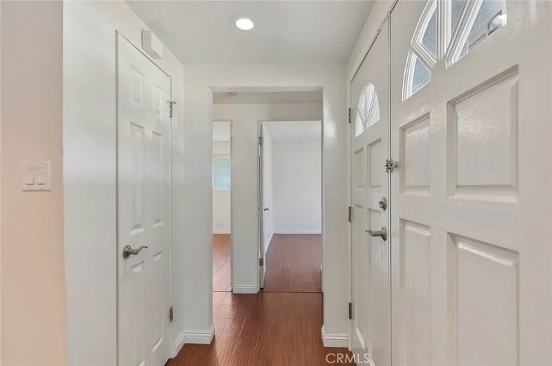 2740 Sunbright