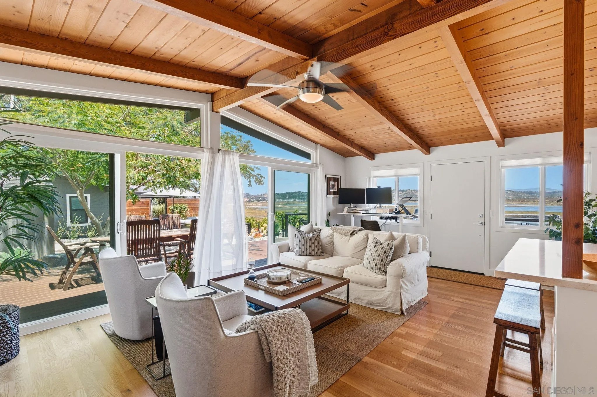 1604-6 San Dieguito Dr