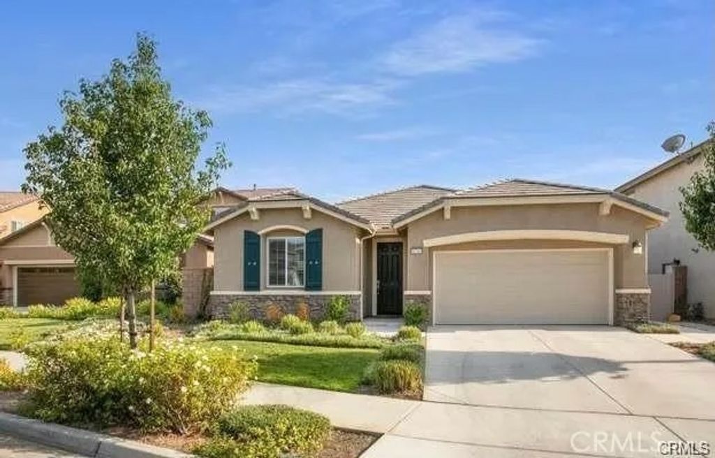 Photo of 31543 Mojave Rose Court, Murrieta, CA 92563 (MLS # SW25267589)