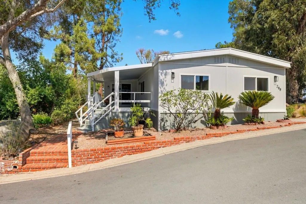 Photo of 1751 Citracado Pkwy #SPC 288, Escondido, CA 92029 (MLS # NDP2509562)