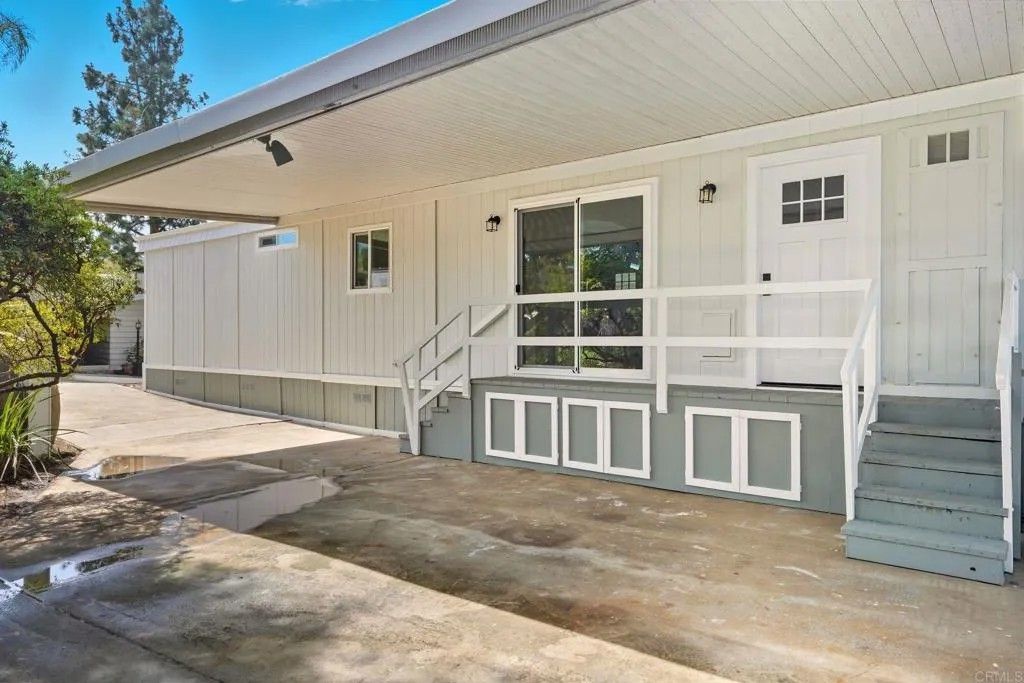 Photo of 1751 Citracado Pkwy #SPC 288, Escondido, CA 92029 (MLS # NDP2509562)