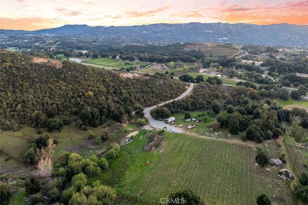 39948 Avenida La Cresta