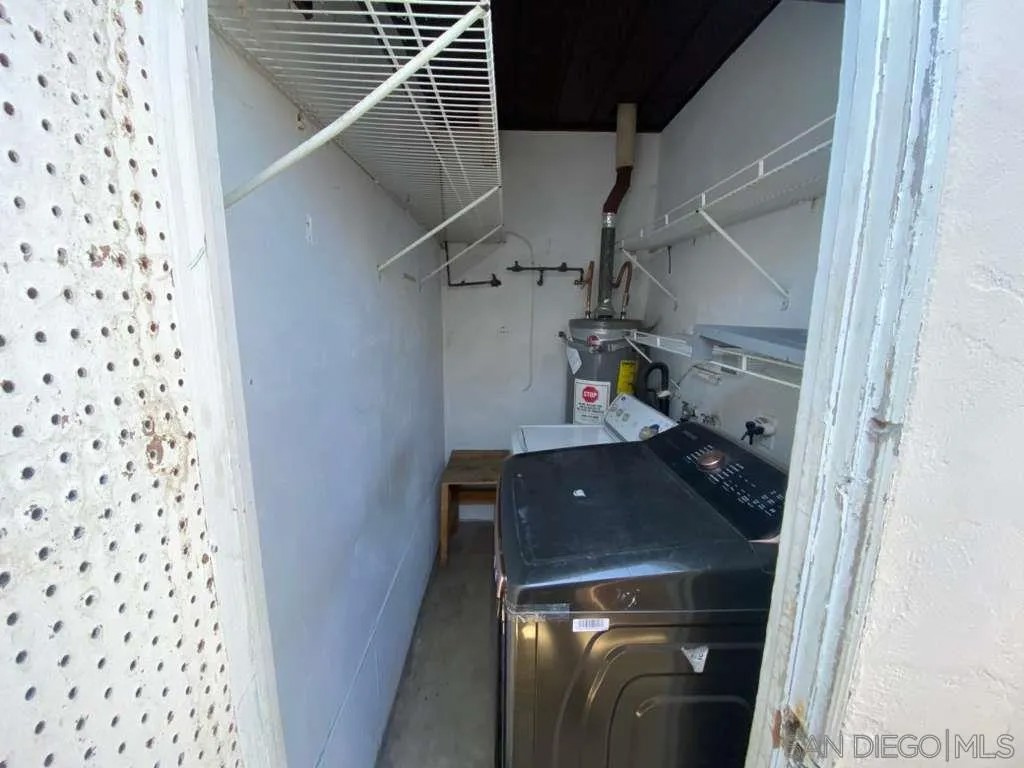 5160.5 W Point Loma Blvd