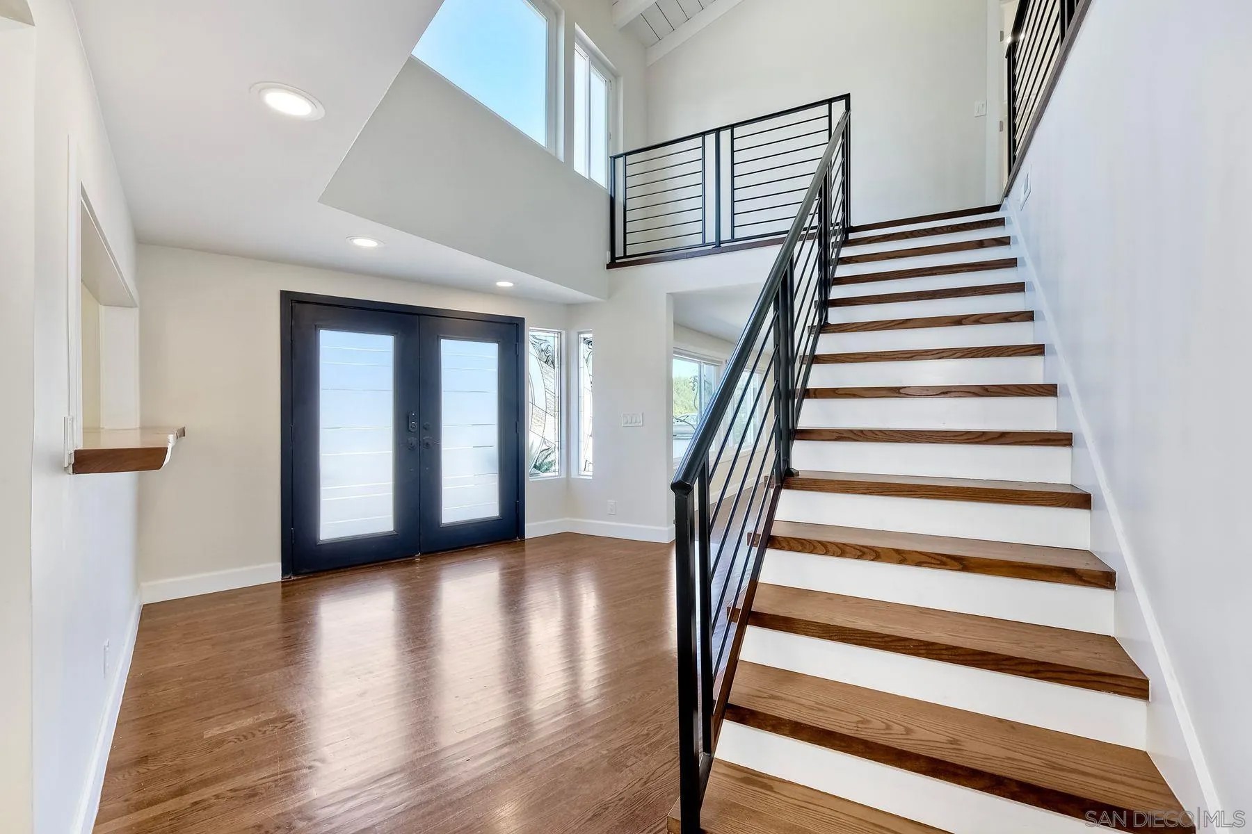 9945 Alto Dr