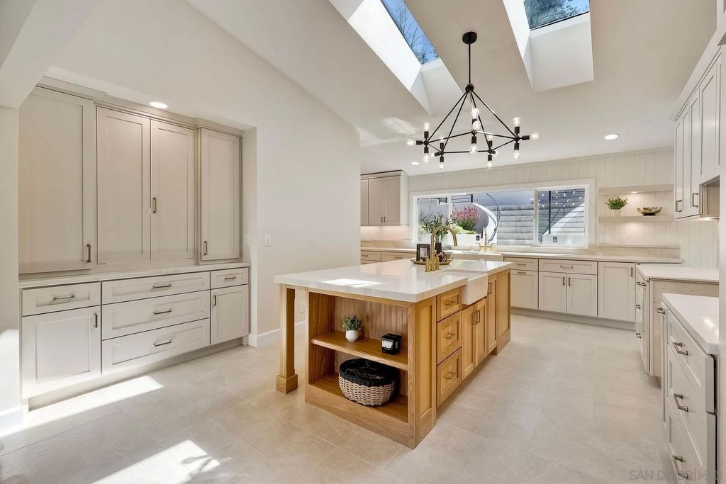 Photo of 9945 Alto Dr, La Mesa, CA 91941 (MLS # 250023863)