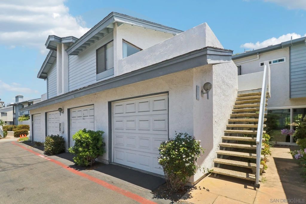 Photo of 4064 Crystal Dawn Ln #206, San Diego, CA 92122 (MLS # 250040954)
