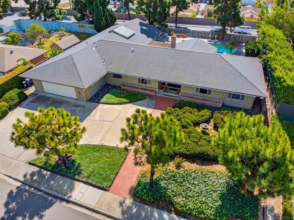 Photo of 86 Via De Laurencio, Chula Vista, CA 91910 (MLS # 260005146)