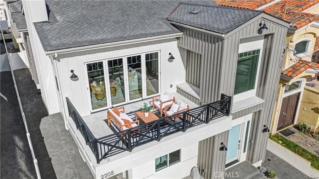 Photo of 2205 Marshalfield Ln #A, Redondo Beach, CA 90278 (MLS # SB26020334)