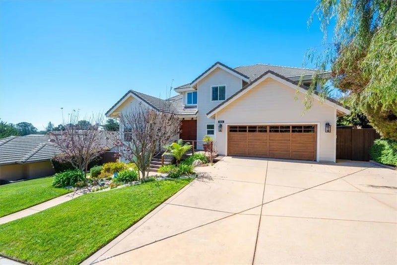 884 Auklet Court