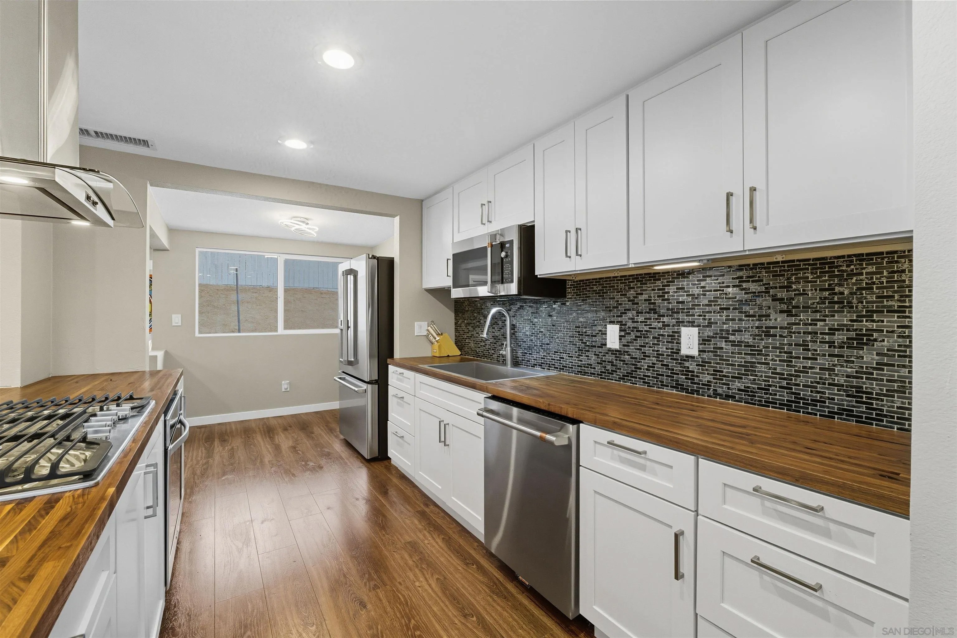 12215 Santiago Road West Santiago