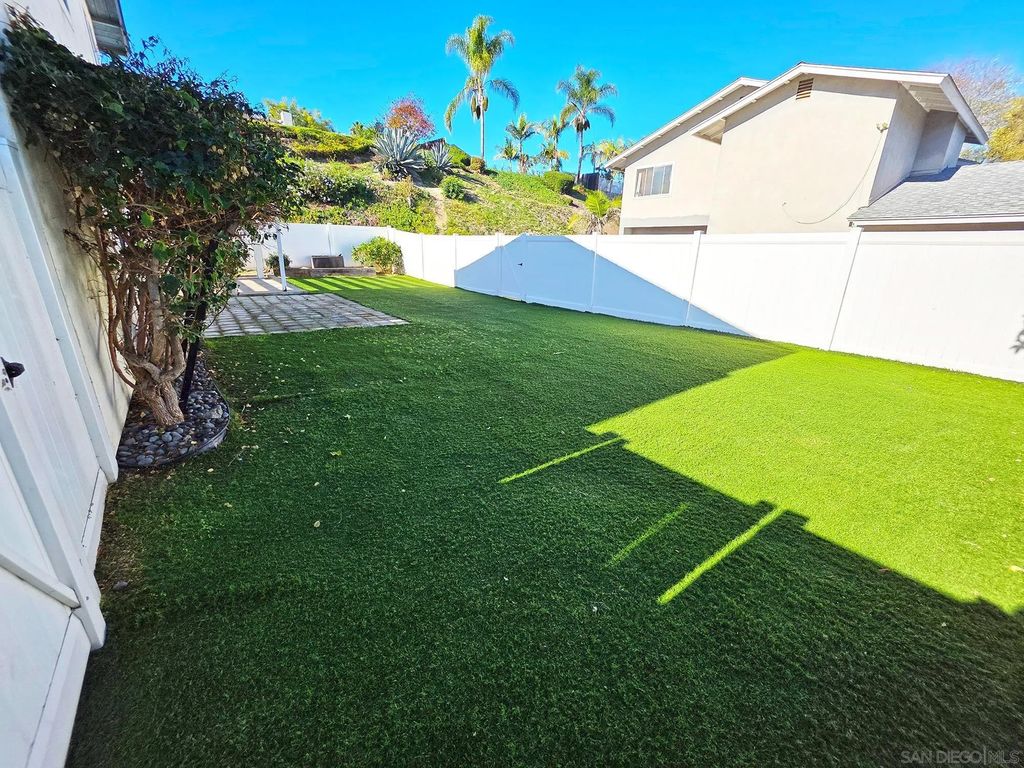 Photo of 2230 Ledgeview Ln, Spring Valley, CA 91977 (MLS # 250045831)