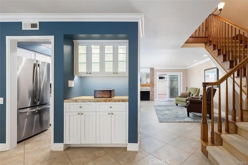 9742 Villa Pacific
