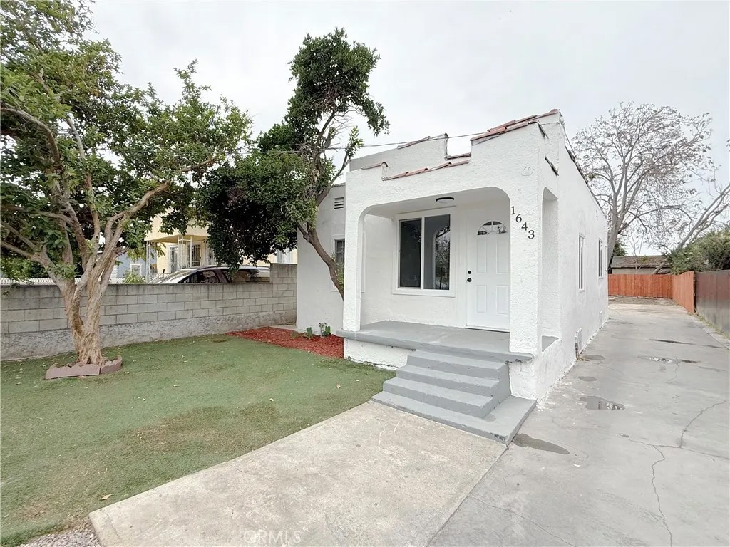 1643 E 115th Street