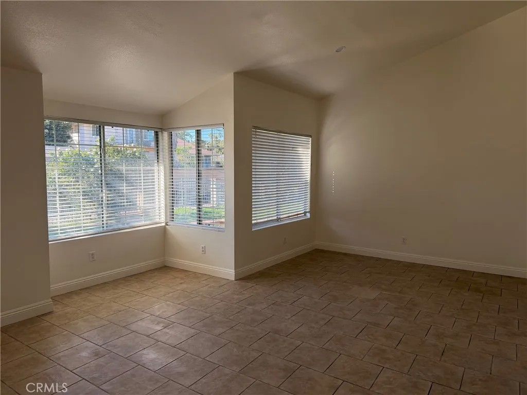 Photo of 723 Ford St, Corona, CA 92879 (MLS # AR26011900)