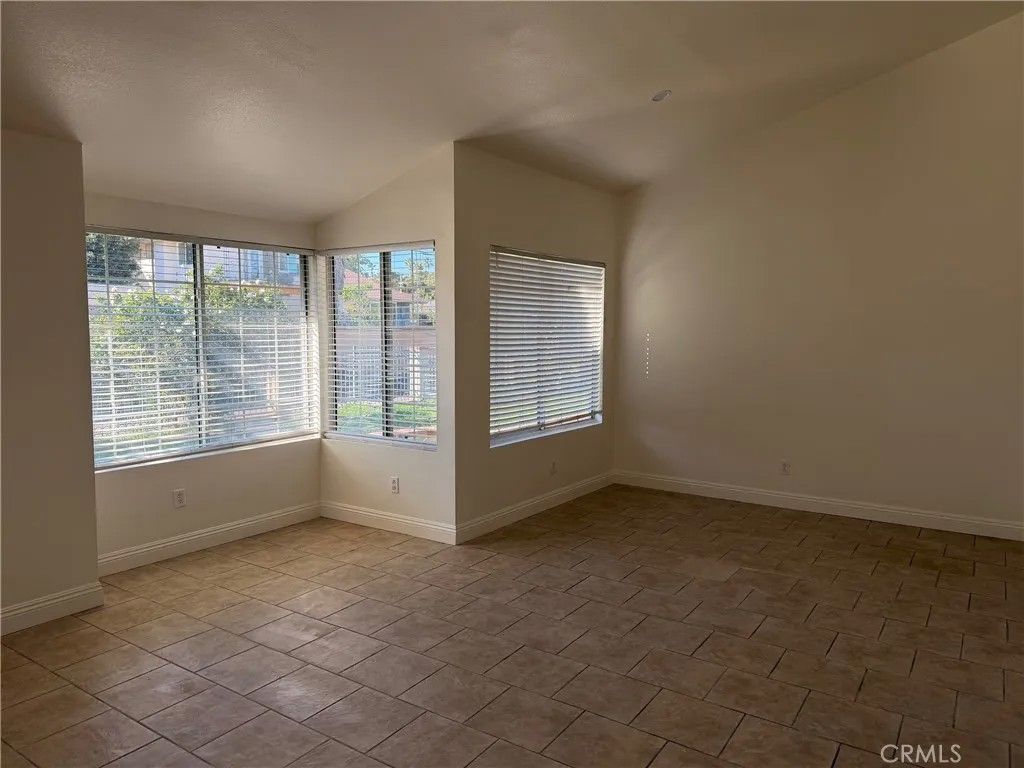 Photo of 723 Ford St, Corona, CA 92879 (MLS # AR26011900)