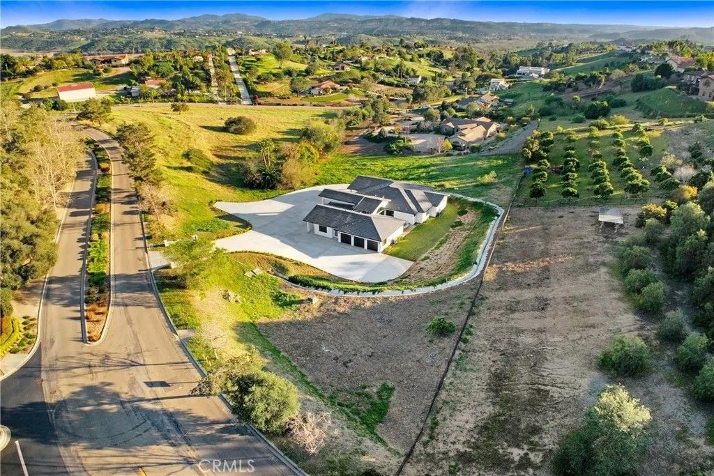 Photo of 2027 Via Monserate, Fallbrook, CA 92028 (MLS # OC26041895)