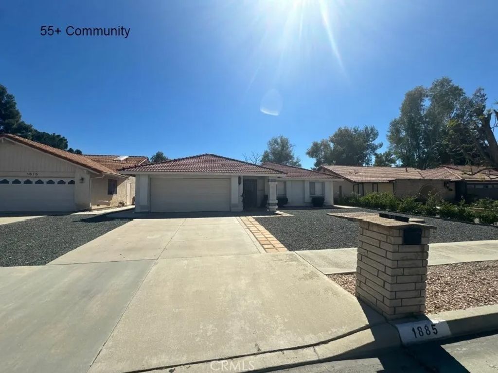 Photo of 1885 Silver Oak Way, Hemet, CA 92545 (MLS # IV26041034)