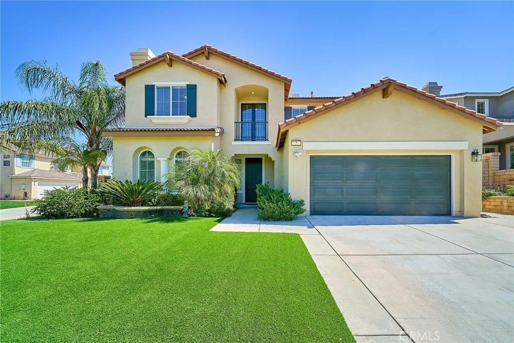 Photo of 7 Volta Del Tintori Street, Lake Elsinore, CA 92532 (MLS # IG26063975)