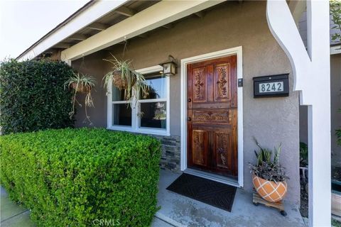 Tiny photo for 8242 Grant Drive, Huntington Beach, CA 92646 (MLS # WS25247461)