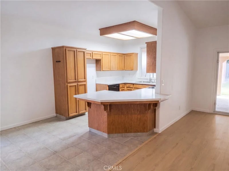 5333 W Norwich