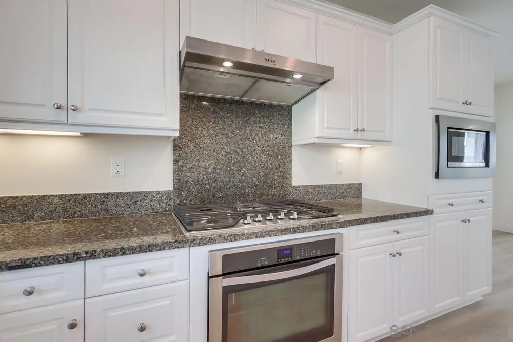 6012 Village Center Loop Rd 38