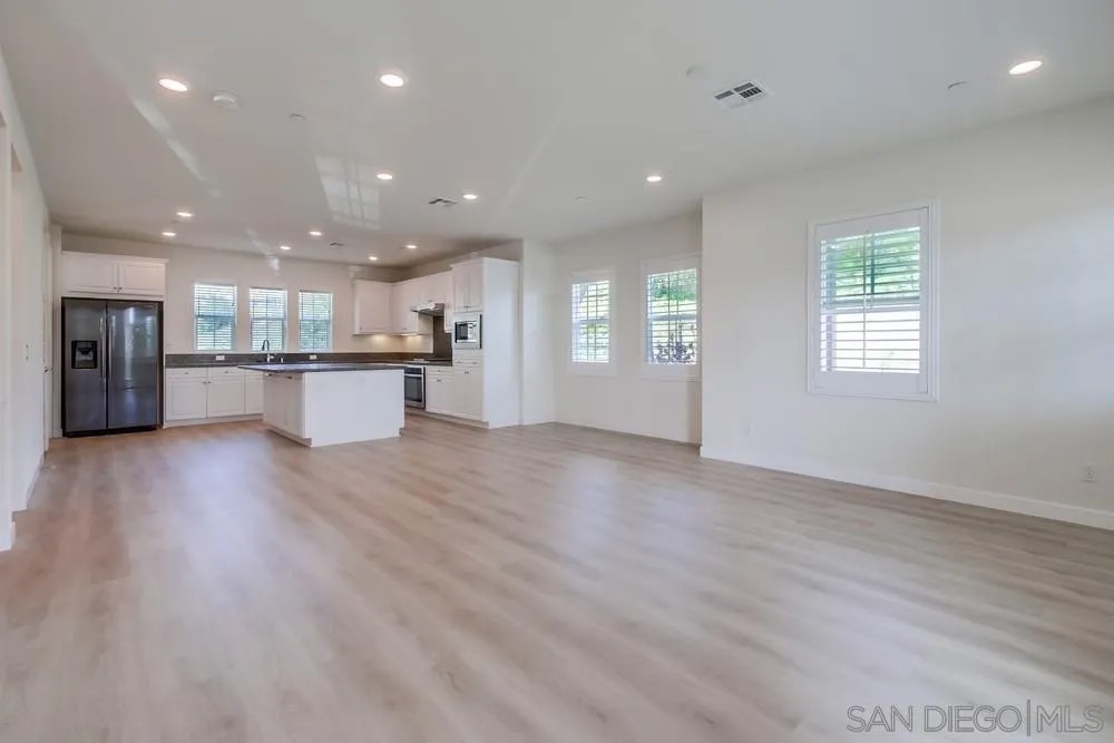 6012 Village Center Loop Rd 38