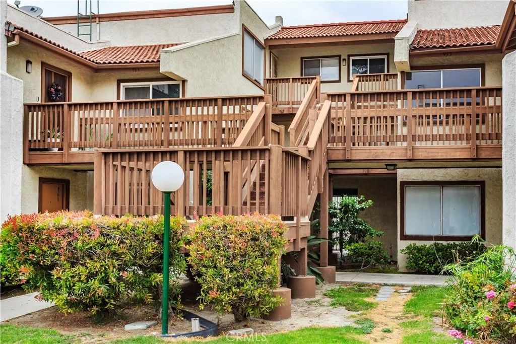 Photo of 967 S Citron St, Anaheim, CA 92805 (MLS # PW26035132)