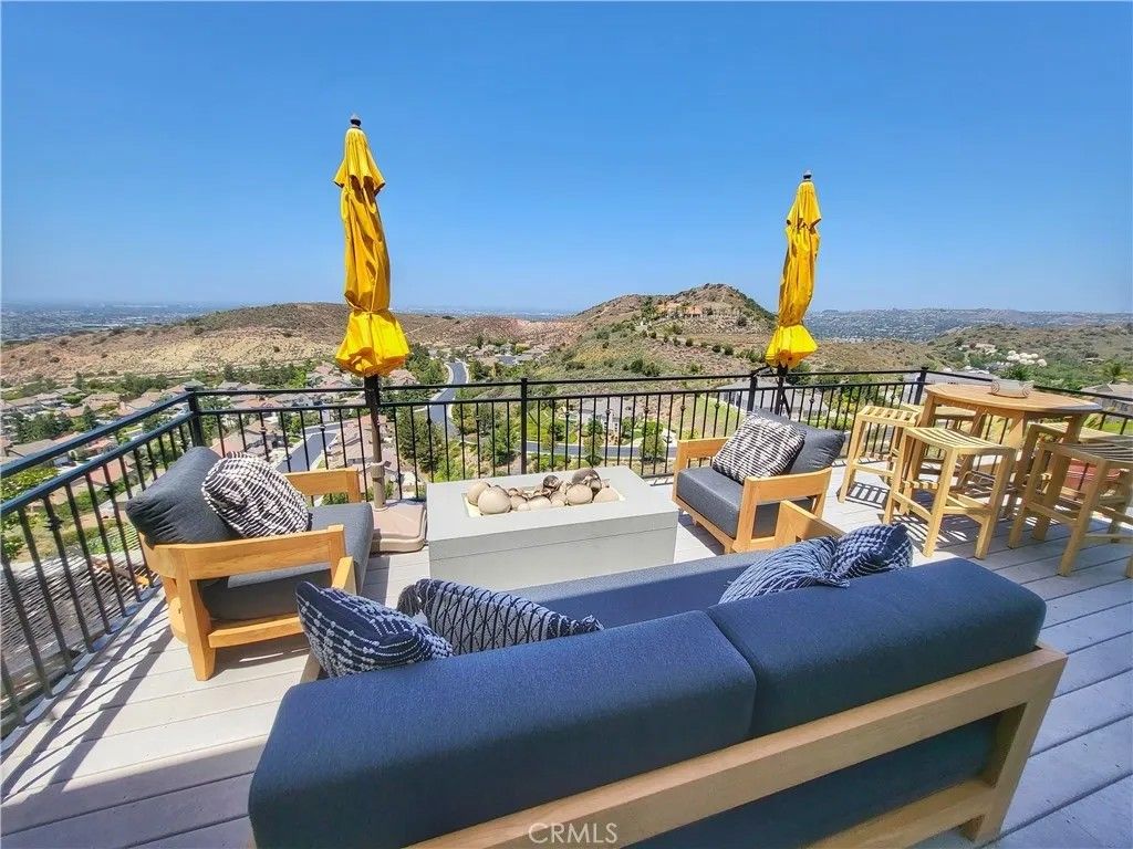 Photo of 6206 E Cliffway Drive, Orange, CA 92869 (MLS # OC25280795)