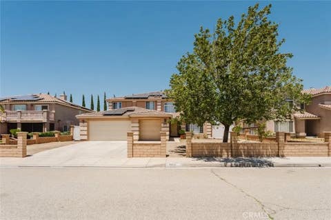 Photo of 5617 E Avenue R12, Palmdale, CA 93552 (MLS # SR26120078)
