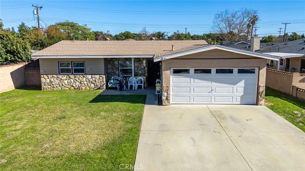 Photo of 2309 Spinnaker, Santa Ana, CA 92706 (MLS # PW26011513)