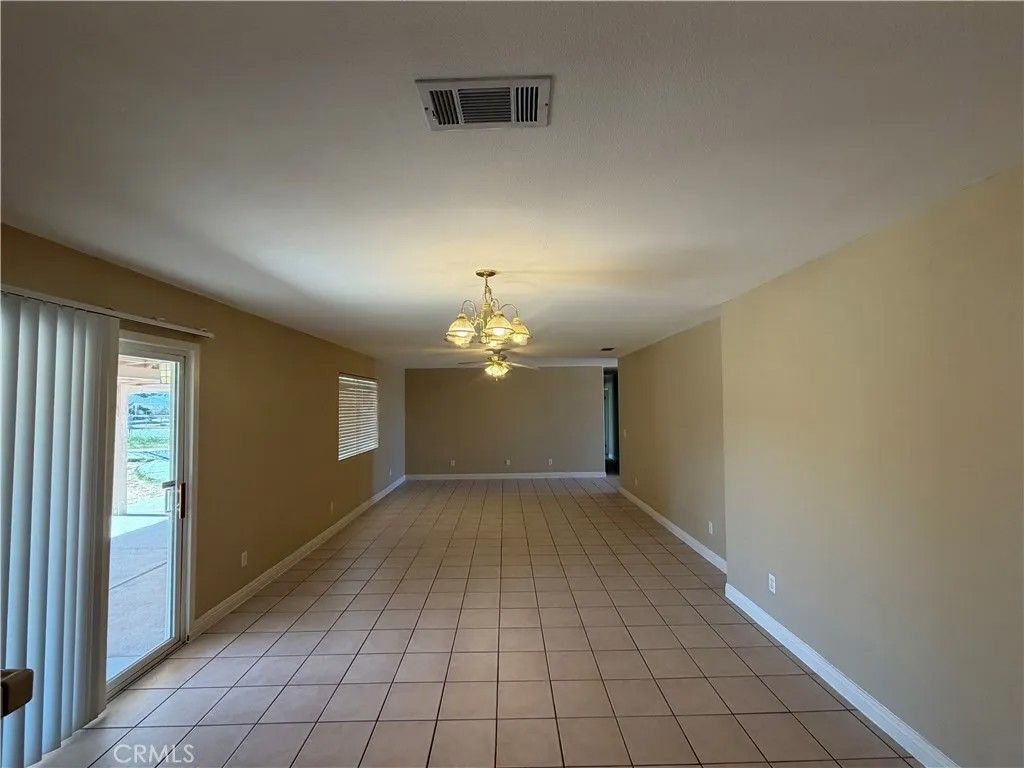 Photo of 22265 Thunderbird Rd, Apple Valley, CA 92307 (MLS # HD26054079)